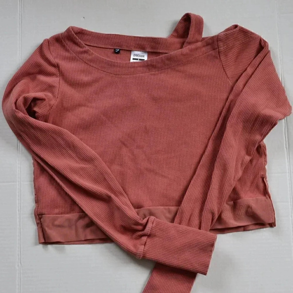 Gymshark Crop Cut Out Top - Picture 2 of 9